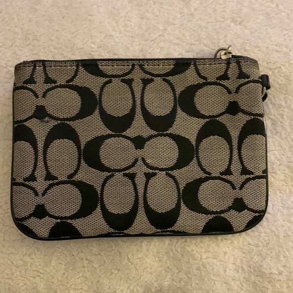 Canvas grey and black Coach wristlet - Picture 2 of 2